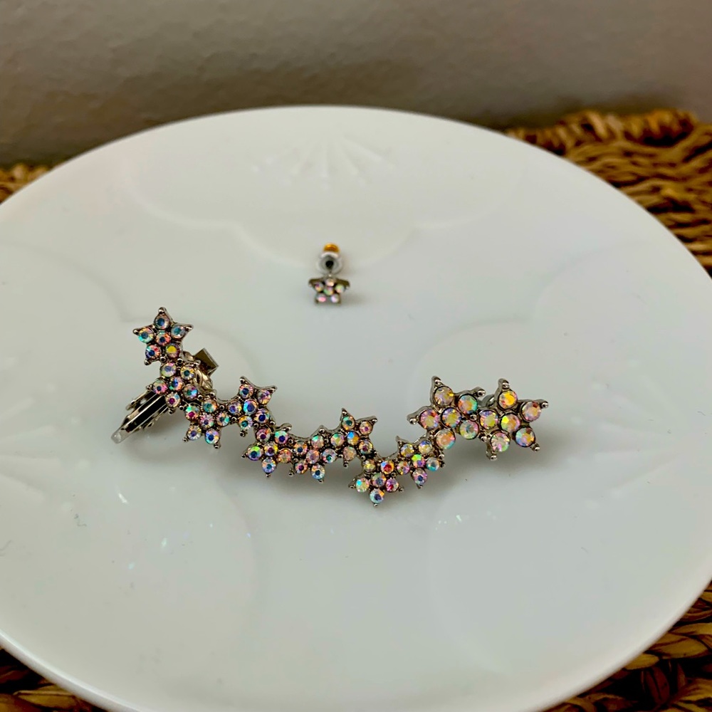 Large ear cuff and star studded earring